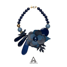 Load image into Gallery viewer, CORNFLOWER NECKLACE